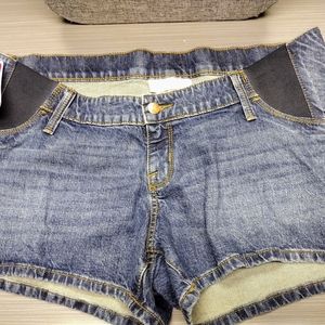 Isabel Maternity Shorts Womens Size 8 Denim Midi Blue Expandable Side Panels NWT